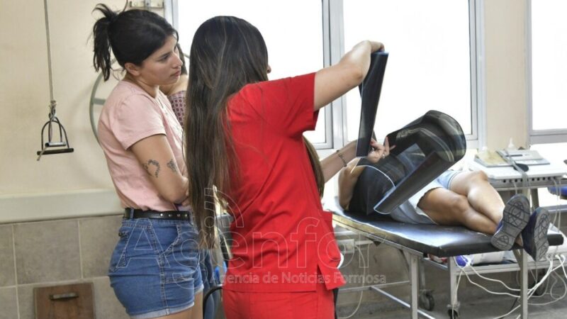 El Servicio de Kinesiología del Hospital Distrital N° 8 brindó herramientas para prevenir el Accidente Cerebrovascular