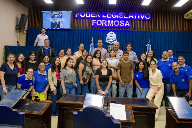 En la Legislatura, el vicegobernador Solís recibió a alumnos de Gran Guardia