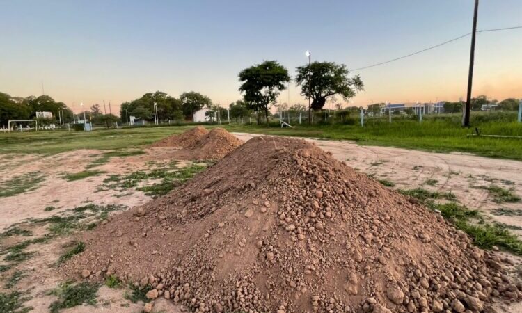 Agradecen al gobernador Gildo Insfrán por el apoyo a la escuelita de fútbol Tatín de Las Lomitas