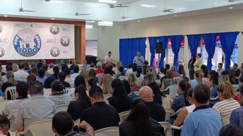 Funcionarios y vecinos mantuvieron una reunión de trabajo en el marco del operativo “Por Nuestra Gente, Todo”