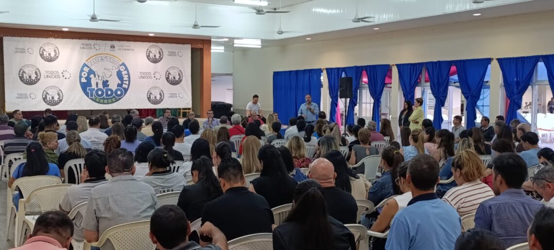 Funcionarios y vecinos mantuvieron una reunión de trabajo en el marco del operativo “Por Nuestra Gente, Todo”