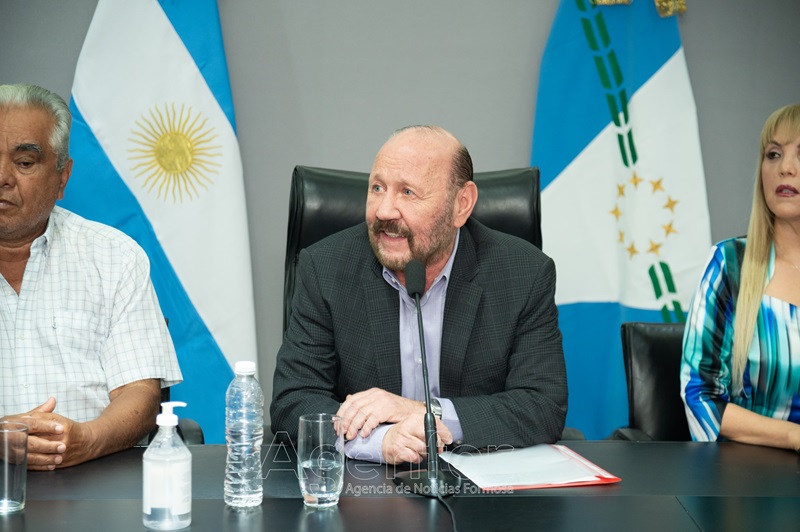 Insfrán exhortó a los gobernadores a “estar más unidos que nunca”, en la defensa del federalismo