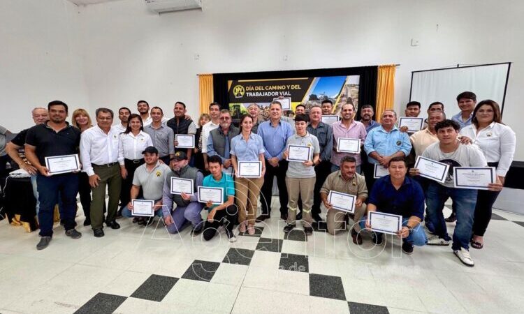 La Subsecretaría de Recursos Humanos entregó certificados de capacitación a personal de la DPV