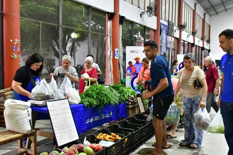 Con marcado éxito se realizó el último viernes de feria paippera del 2024