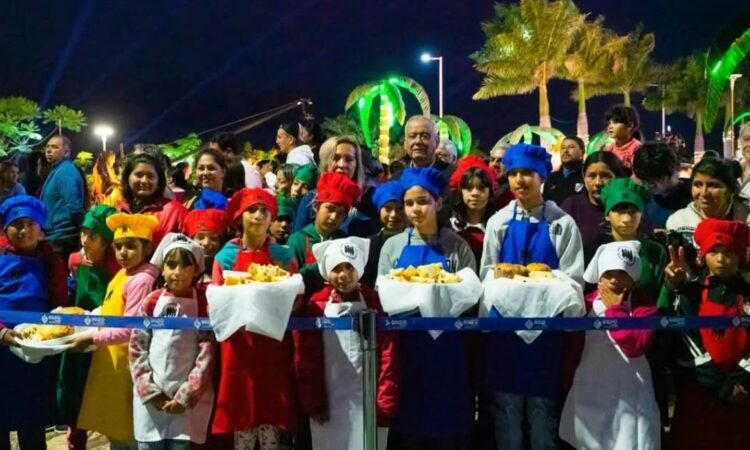 Niños y niñas de Mi Pan Dulce Navideño, acompañaron al Gobernador en la habilitación de “Formosa Brilla”