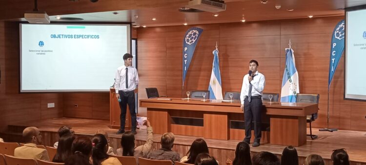 Comenzaron las exposiciones de los trabajos finales en el Instituto Politécnico Formosa