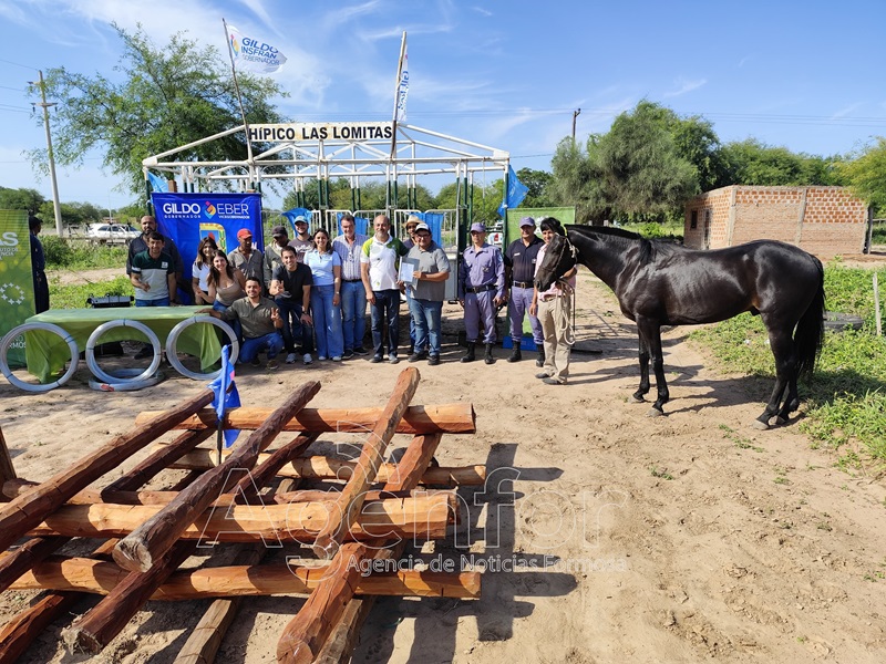 Reconocen al gobernador Insfrán por las obras para la renovación total del Hípico de Las Lomitas