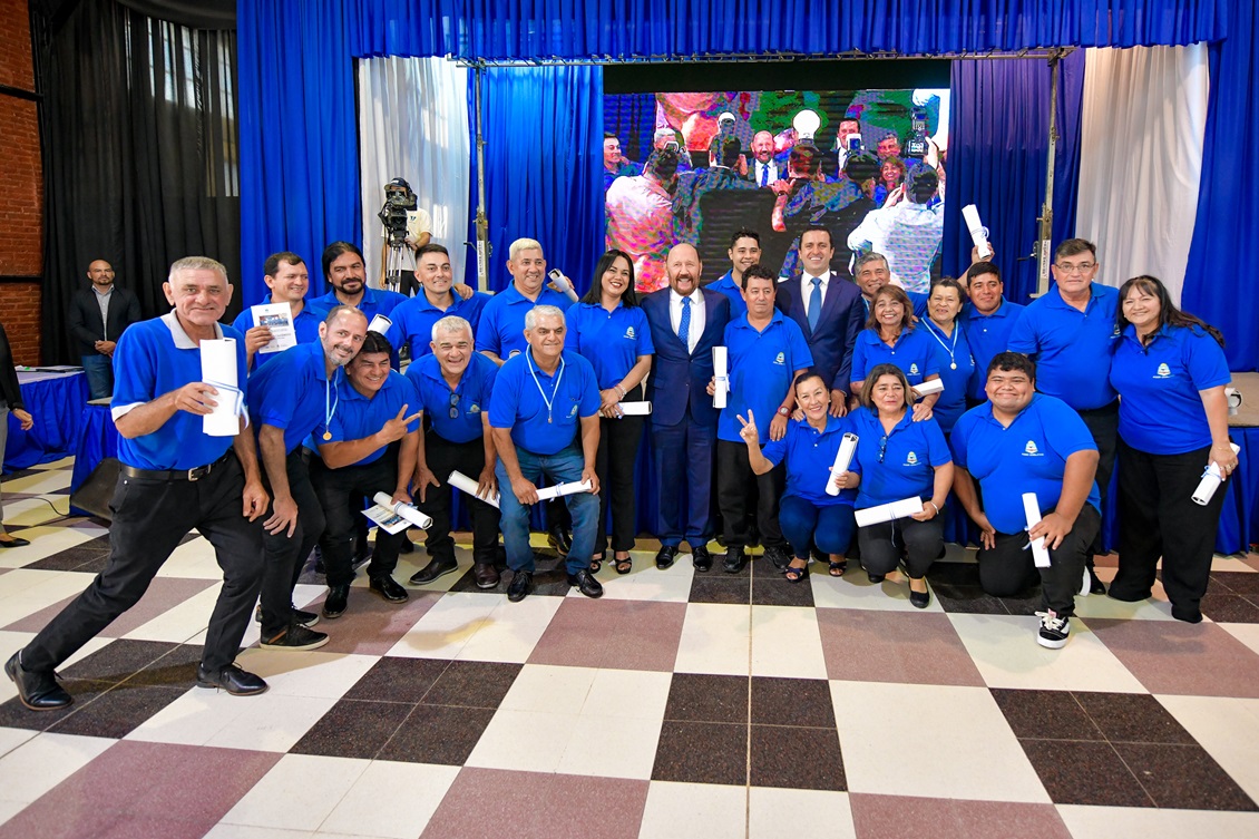 Insfrán presidió el acto de egreso del Programa Provincial de Terminalidad Educativa Secundaria