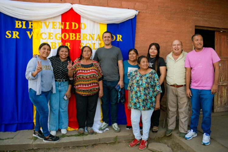 Visita de Eber Solís a Laguna Gobernador