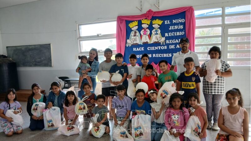 Por el Día de Reyes, niños y niñas recibieron sus juguetes en escuelas de toda la provincia