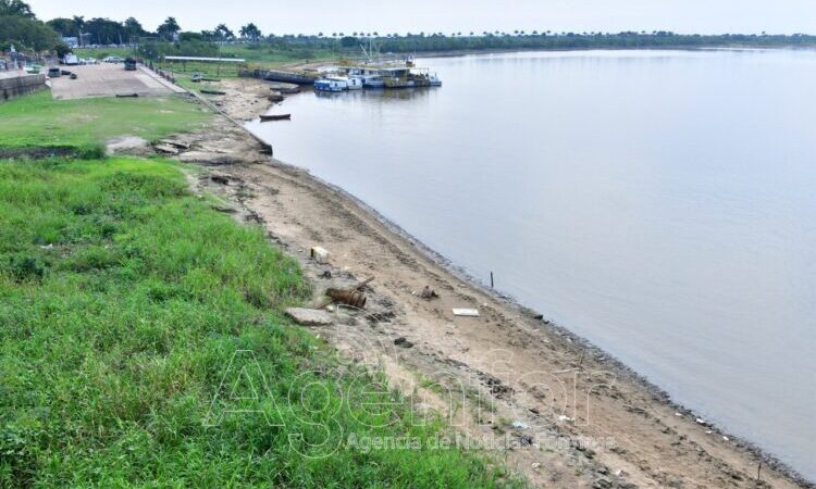 Monitoreo integral en toda la cuenca del río Paraguay, que sigue en descenso