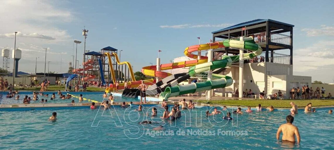 Disfrute a pleno en el Parque Acuático “17 de Octubre”