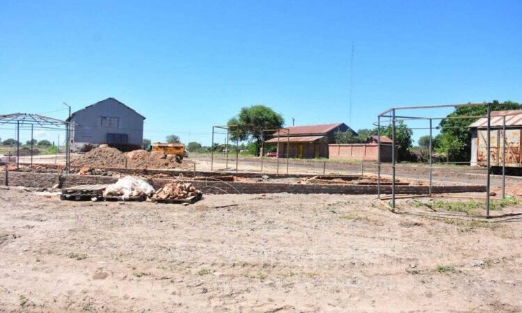 En Pirané se inició la obra para recuperar la ex estación del ferrocarril