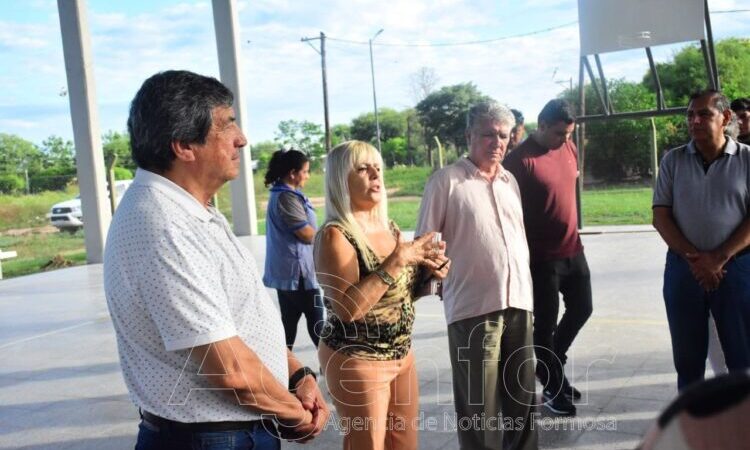 Con miras al inicio del ciclo lectivo, el ministro Araoz realizó recorrida por distintos establecimientos educativos