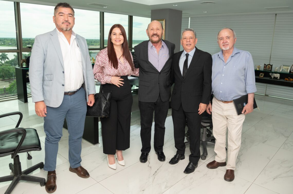 El gobernador Gildo Insfrán se reunió con la Cónsul de Paraguay en Clorinda