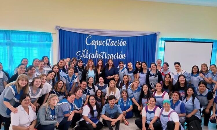 Formosa implementó capacitaciones docentes gratuitas y territoriales en el año 2024 en pos de la calidad educativa