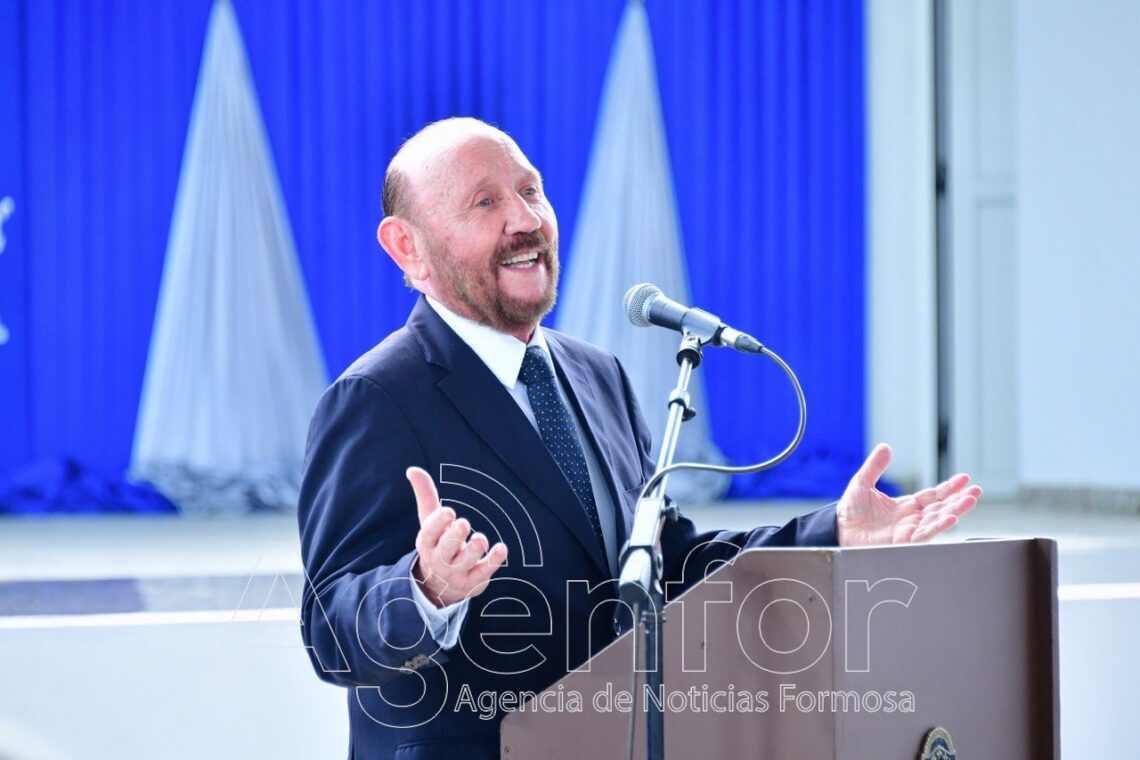 Insfrán en Lucero Cué: “Los techos azules son una referencia del Modelo Formoseño”