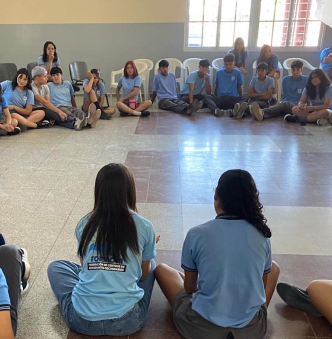 Día de la Memoria: Los jóvenes de Las Lomitas tuvieron una jornada de reflexión