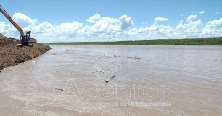 Destacan trabajos de fortalecimiento de defensas y mitigaciones de la crecida del río Pilcomayo