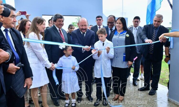 Insfrán habilitó tres nuevos establecimientos y alcanzó las 1513 obras educativas inauguradas en su gestión