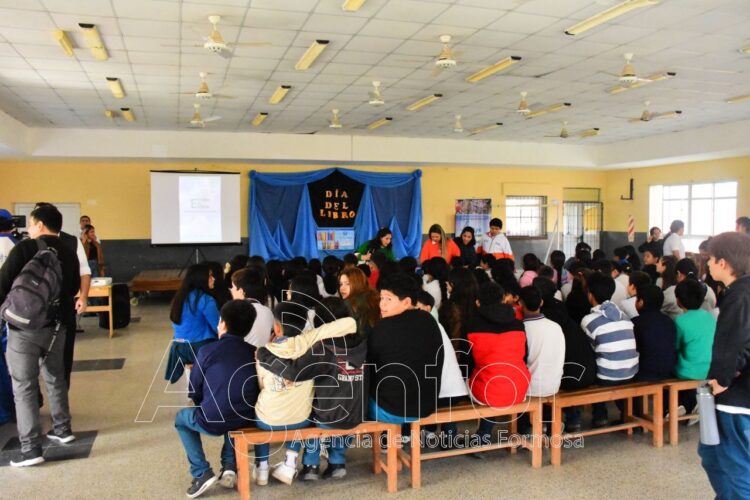 Promueven la lectura en estudiantes secundarios