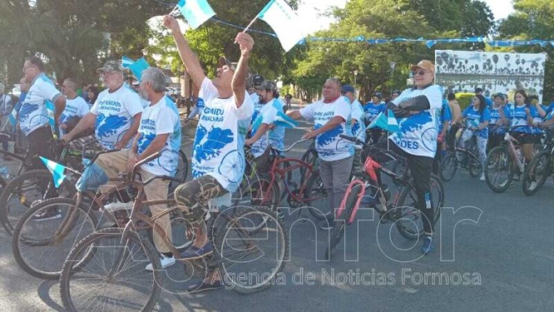 Se realizó la bicicleteada “Todos Unidos como en Malvinas”