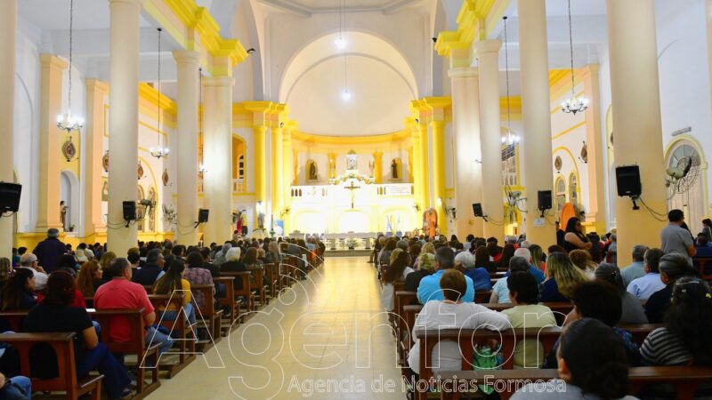 Fieles formoseños despidieron al Papa Francisco en la Iglesia Catedral