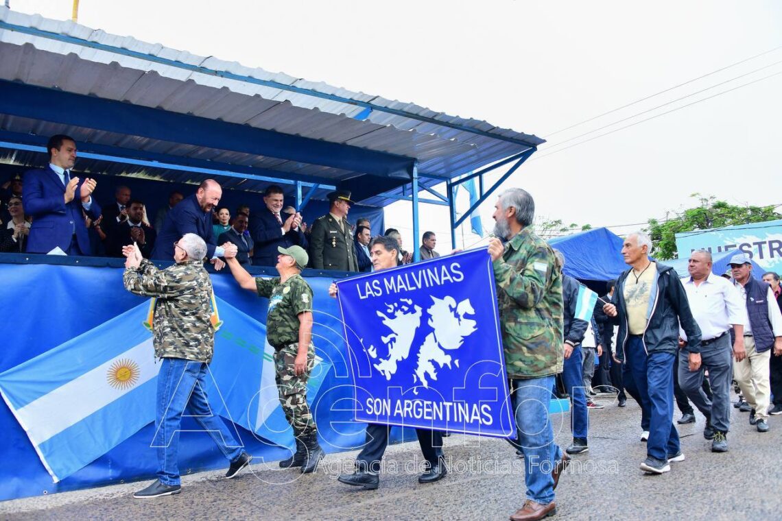 El gobernador Insfrán encabezó el acto central en homenaje a excombatientes y veteranos de Malvinas