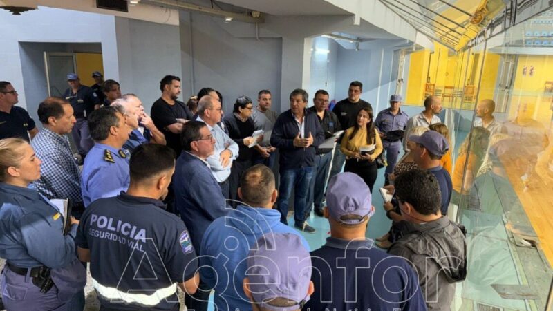 Educación ultima detalles para la promesa de lealtad a la bandera de Formosa