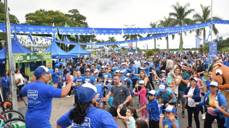 La “Maratón Azul” por la toma de conciencia sobre el autismo logró una enorme convocatoria