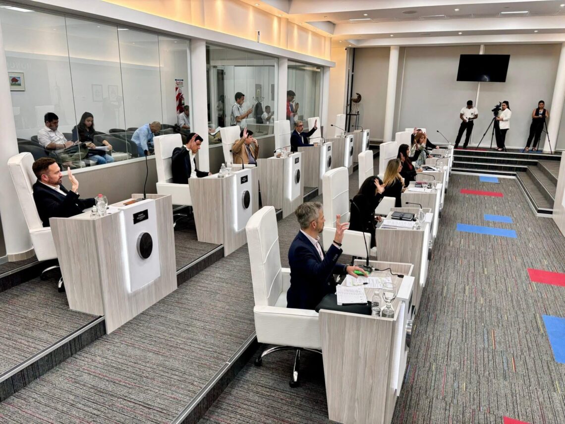 El Concejo capitalino bautizó al Lote 110 como “barrio 28 de Junio” y renombró al Lote 111 “Fray Salvador Gurrieri”