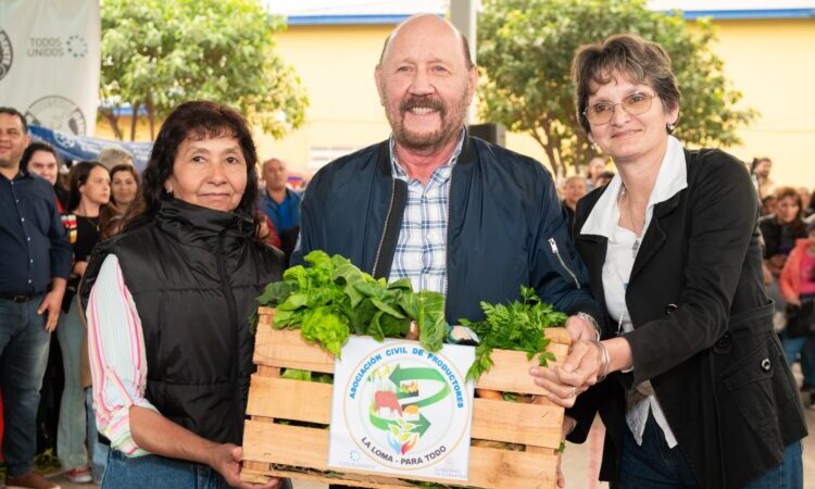 Insfrán saludó a los trabajadores en su día