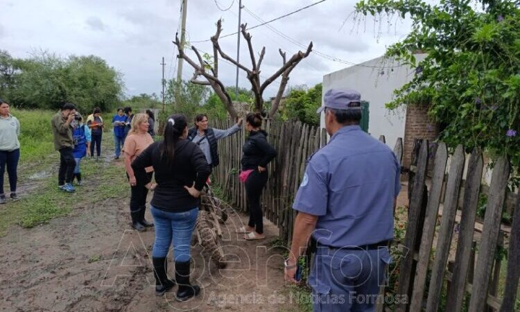 Es integral y permanente la asistencia del Gobierno provincial a familias afectadas de Pirané