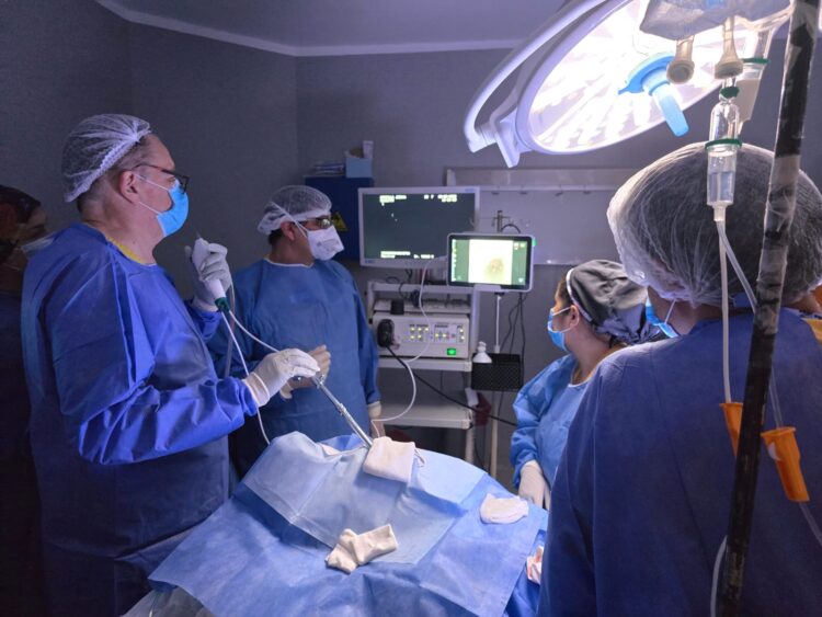 El HAC realizó su primera cirugía láser endobronquial