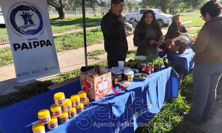 Las Lomitas: Se realizó gran feria de emprendedores y paipperos locales