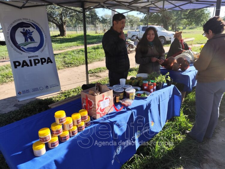 Las Lomitas: Se realizó gran feria de emprendedores y paipperos locales