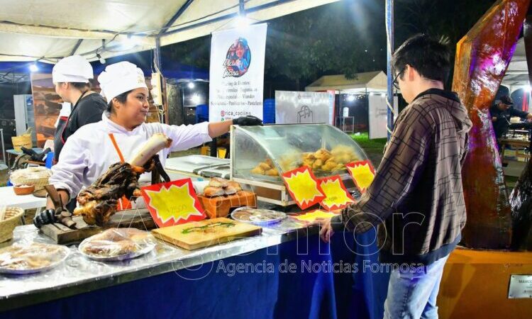 Más de 100 emprendedores exhibieron la gastronomía formoseña en su primer festival