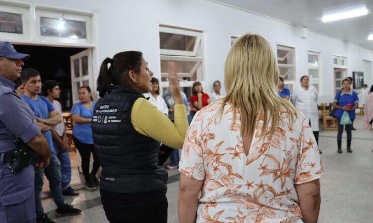 Emergencia hídrica en Pirané y Palo Santo: Continúa la asistencia integral del Gobierno de Formosa