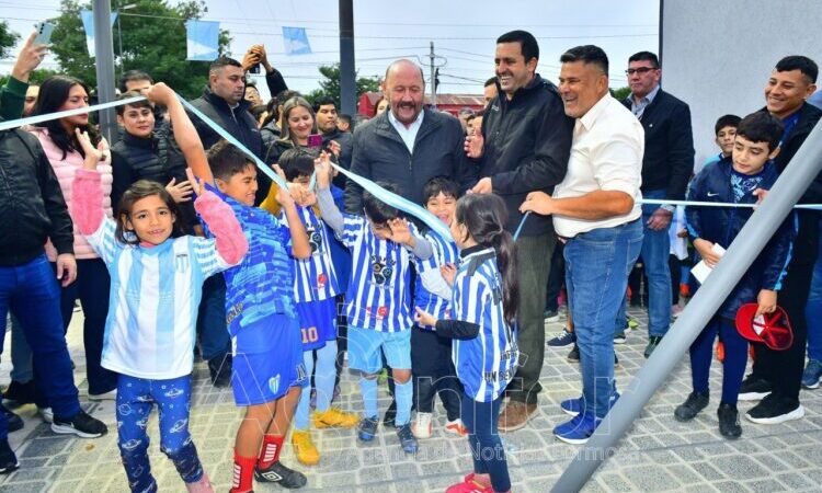 El gobernador Insfrán cerró la semana con una nueva inauguración: El Club Deportivo Social y Cultural Fátima