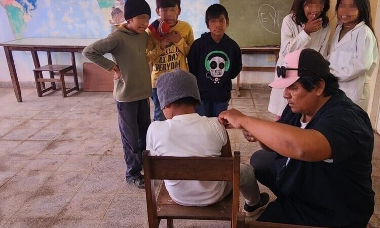 Jornada de vacunación para escolares y docentes de la colonia originaria Chico Daguaan