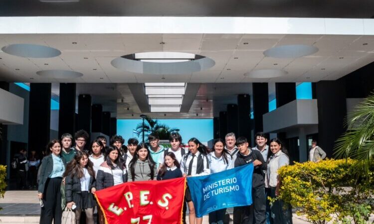 Siguen las visitas de estudiantes secundarios al Polo Científico, Tecnológico y de Innovación