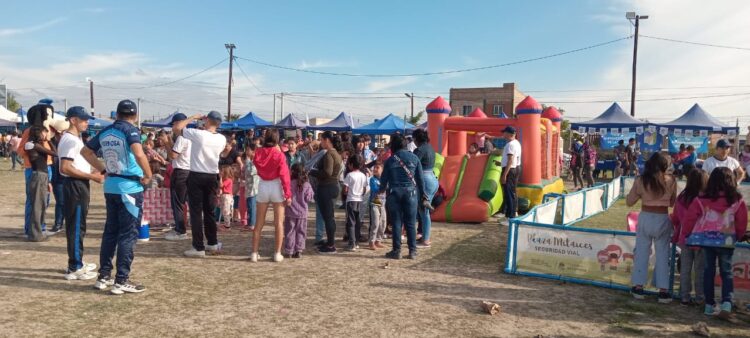El Programa de Acción Comunitaria “Todos Unidos” arribó con todos sus servicios al barrio 28 de Junio