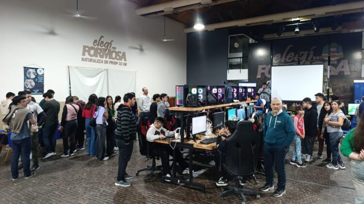 Se concretó una nueva edición del Mercado Comunitario de Emprendedores en el Galpón G