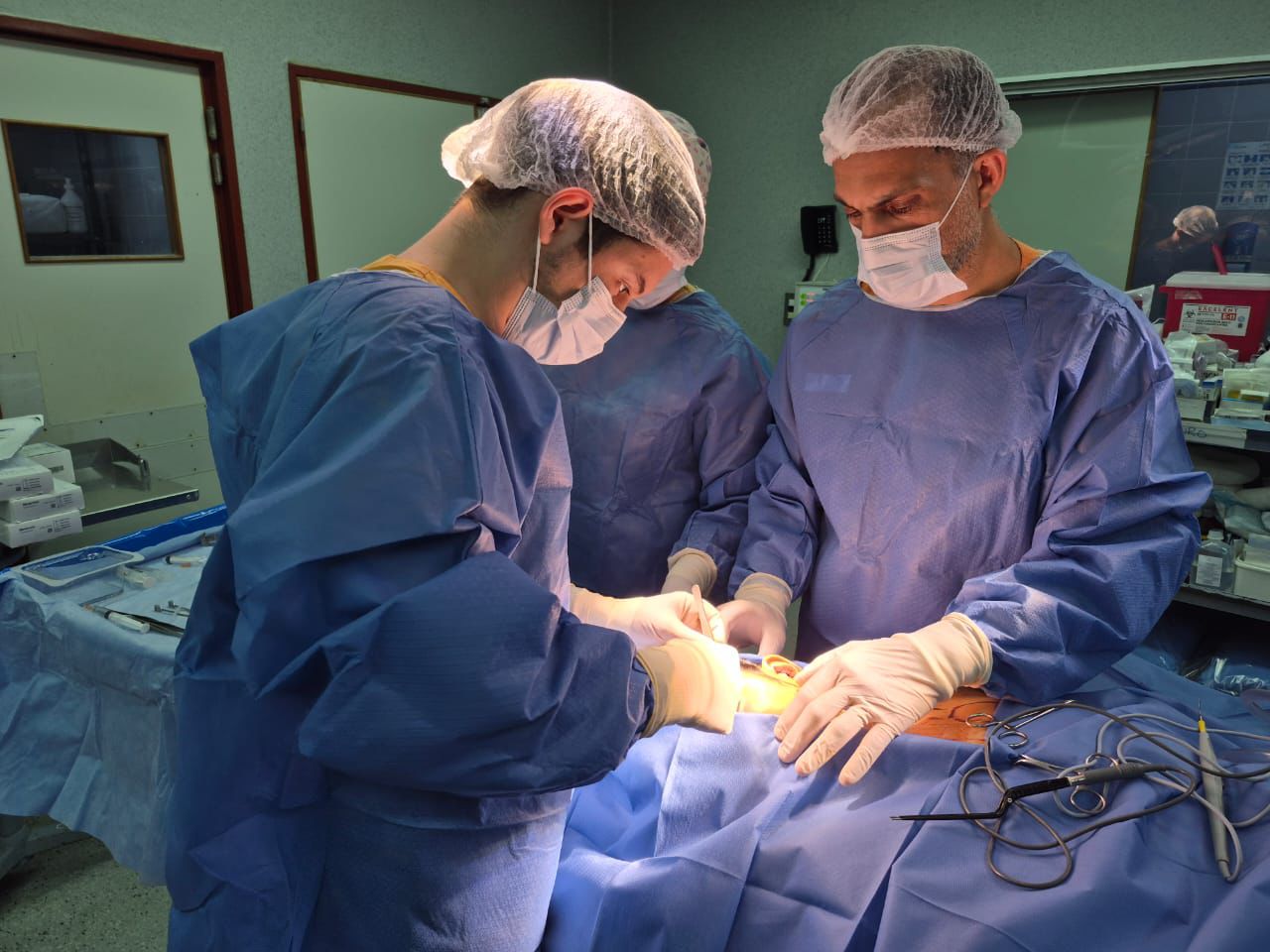 Hito médico en el HAC: Primera colocación de un neuroestimulador para dolor crónico craneofacial