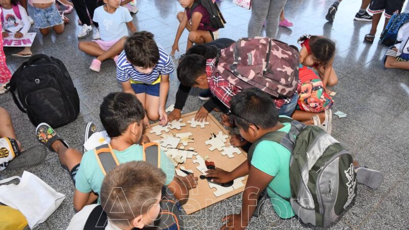 “Desafío Formosa” y Promoción Turística continúan recorriendo colonias de vacaciones durante el verano