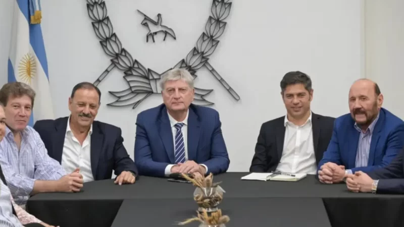 Insfrán y otros mandatarios llamaron a votar contra la reforma laboral