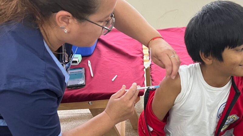 A días del inicio de clases recuerdan completar el carnet de vacunación de niñas y niños en edad escolar