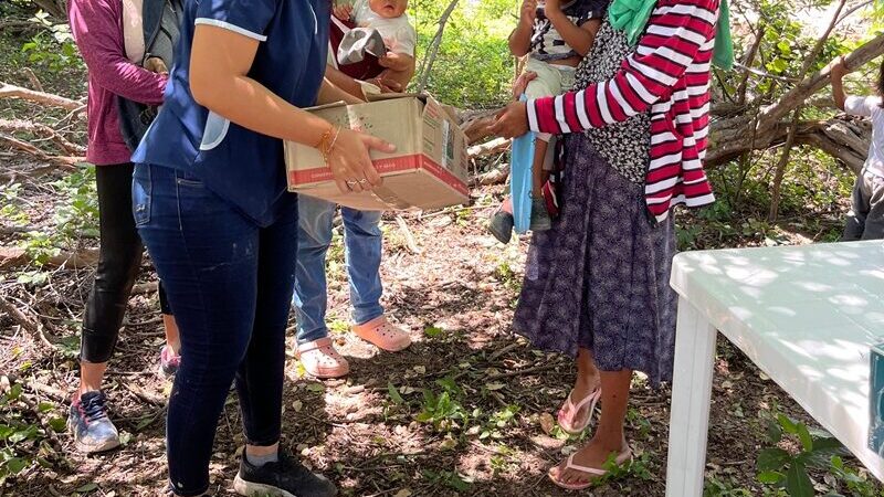 Brindan atenciones integrales de salud a familias aisladas por la crecida del río Bermejo