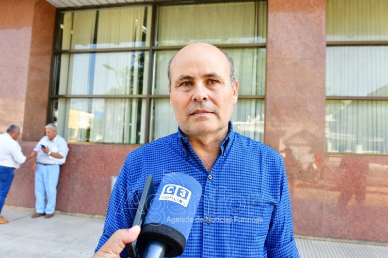 Realizan recambio de iluminación y limpieza de canales en Pozo del Tigre