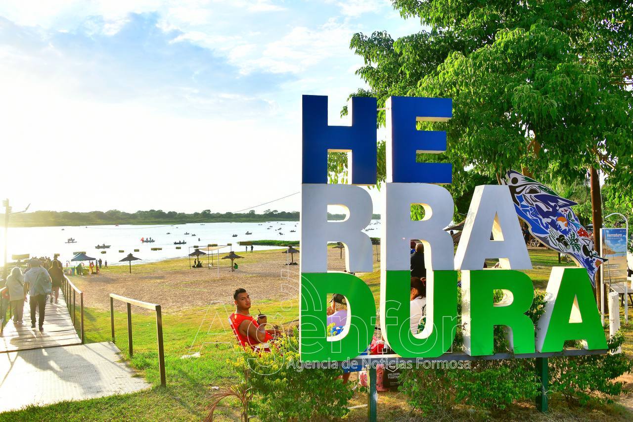 Pescadores de toda la región participaron de la exitosa Fiesta Nacional de la Corvina de Río